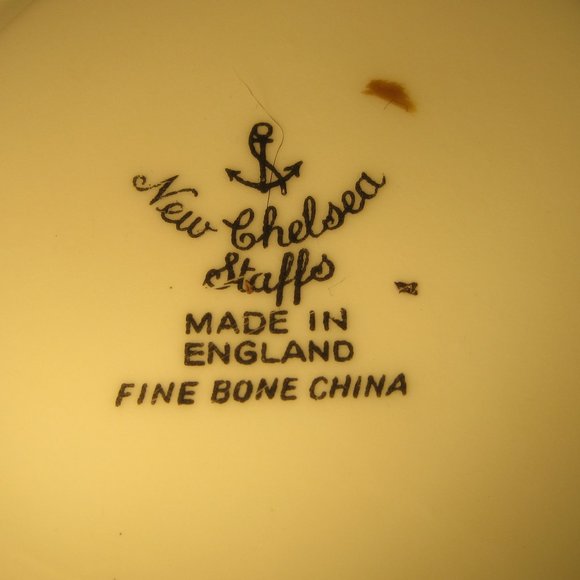 Set of Two (2) New Chelsea Staffs Cups & Saucers Pink Floral Gold Rim England - Picture 5 of 5